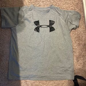Kids under armor shirt